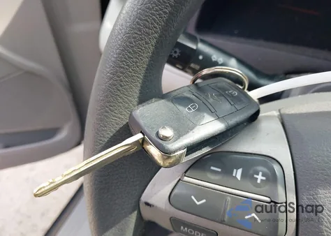 2009 Toyota Camry Le from USA, damaged, VIN 4T1BE46K39U813313